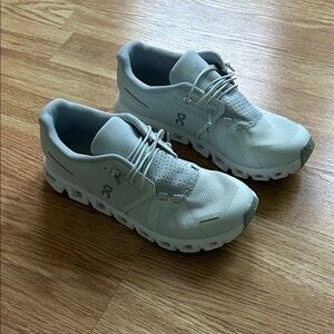 On Running Light Gray Athletic Shoes